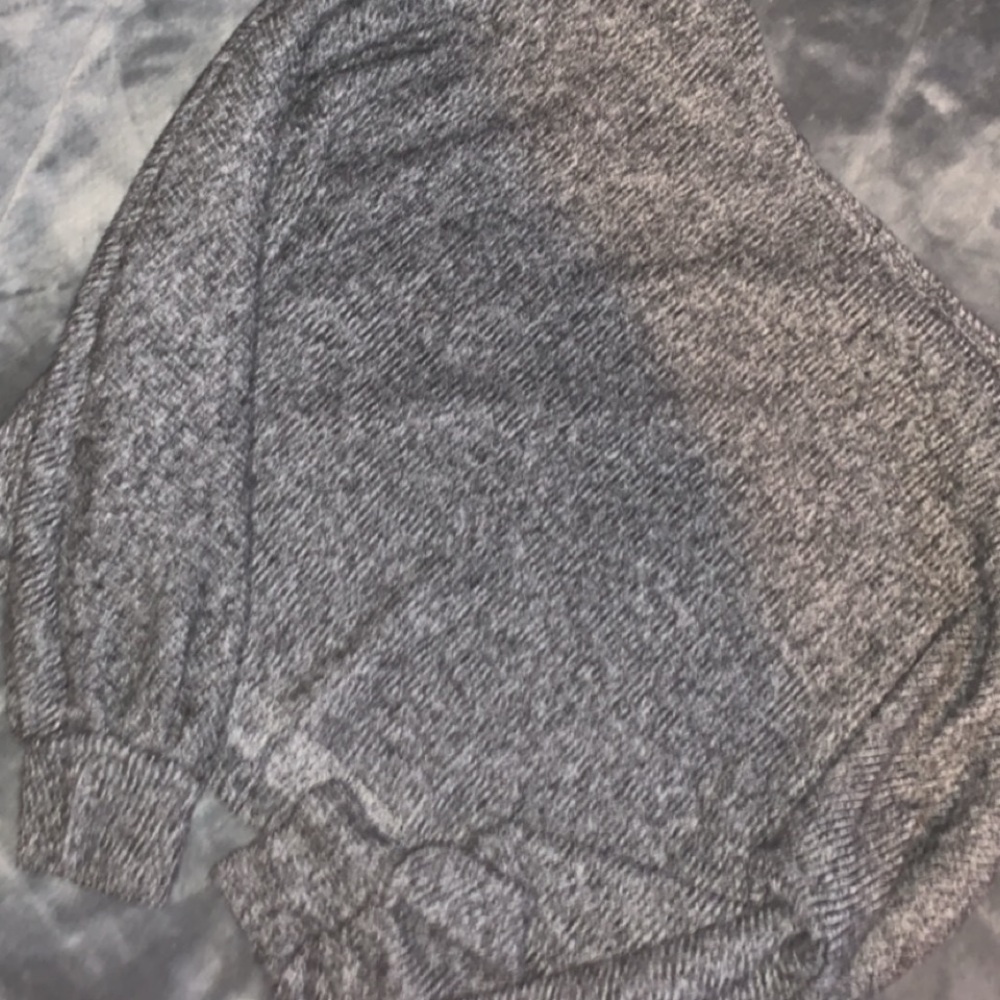 Gray crop top long sleeve